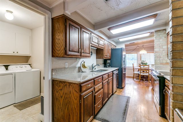 2412 Crestview Circle, Irving, TX 75062