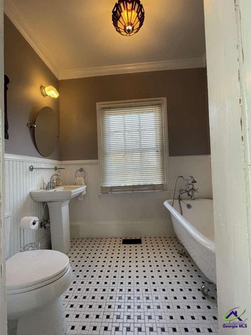 676 College Street, Macon, GA 31201