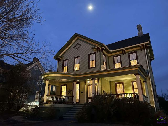 676 College Street, Macon, GA 31201