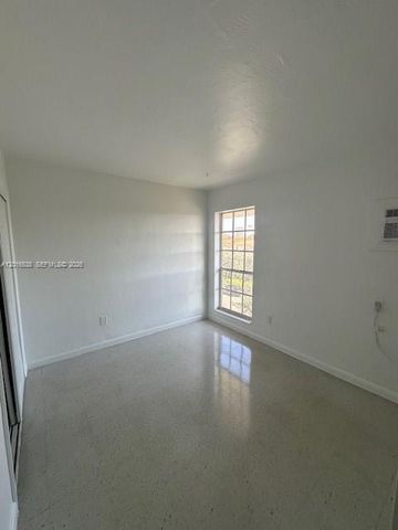 1400 S Douglas Rd 14, Coral Gables, FL 33134