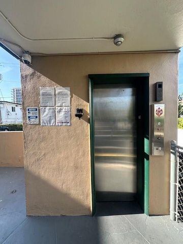 1400 S Douglas Rd 14, Coral Gables, FL 33134