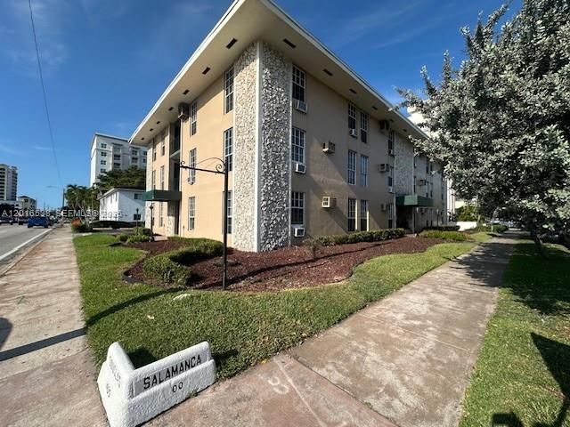 1400 S Douglas Rd 14, Coral Gables, FL 33134