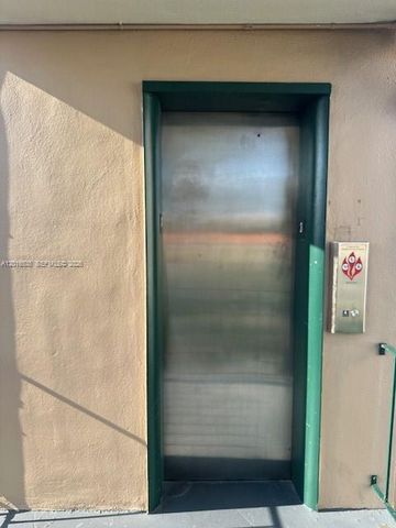 1400 S Douglas Rd 14, Coral Gables, FL 33134