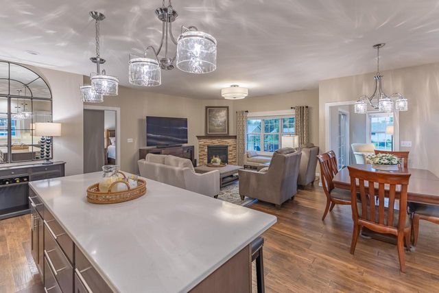 3102 Christenson LANE, Onalaska, WI 54650