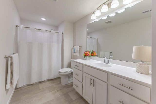 3102 Christenson LANE, Onalaska, WI 54650