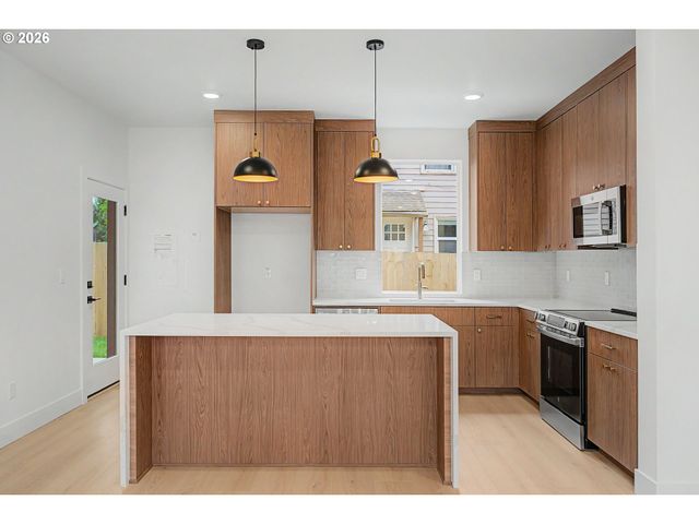 2918 Se FRANCIS St, Portland, OR 97202