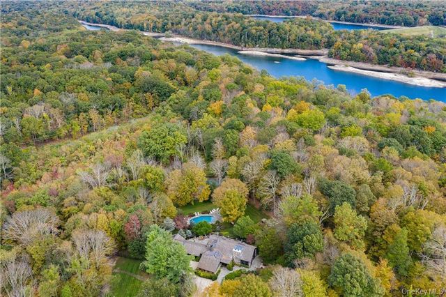 217 Trinity Pass, Pound Ridge, NY 10576