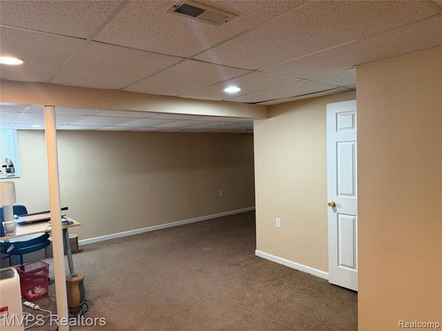840 Andover Woods Drive, Fenton, MI 48430