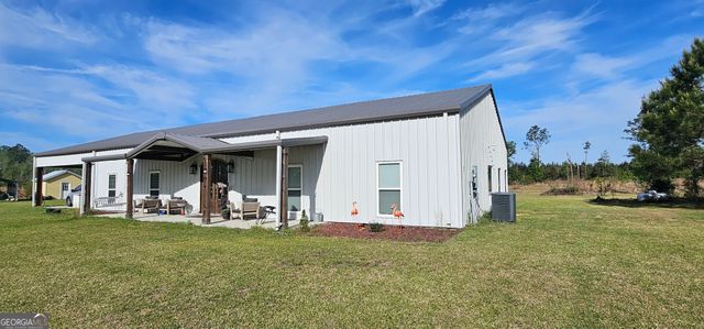 13637 HWY 23, Glennville, GA 30427