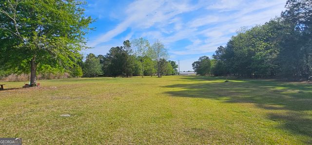 13637 HWY 23, Glennville, GA 30427