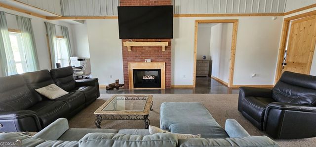 13637 HWY 23, Glennville, GA 30427