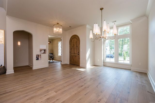 39 Miramont Circle, Little Rock, AR 72223