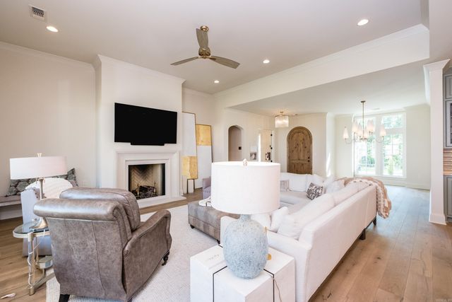39 Miramont Circle, Little Rock, AR 72223