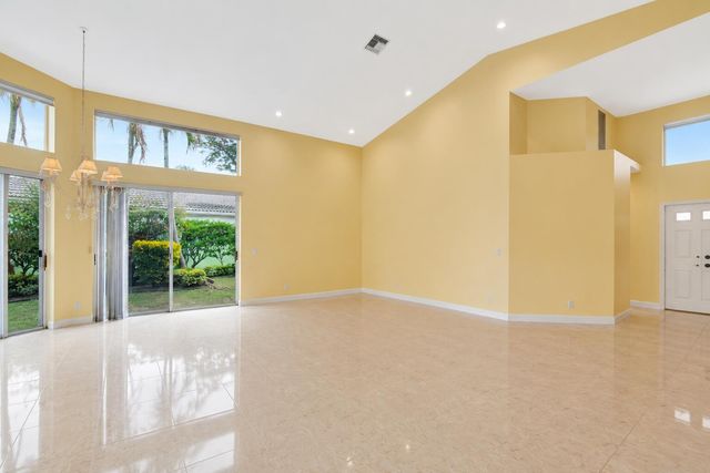 11922 Fountainside Circle, Boynton Beach, FL 33437