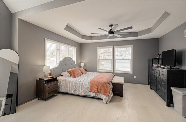 5916 Albervan Street, Shawnee, KS 66216