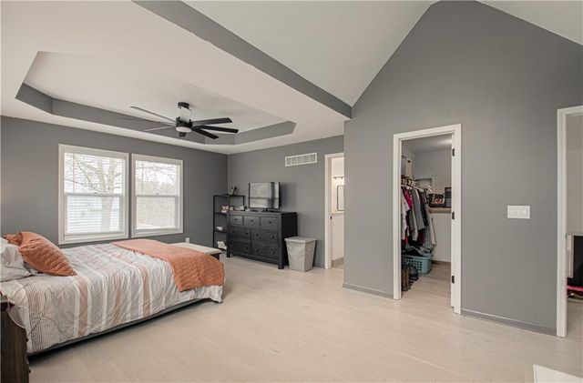 5916 Albervan Street, Shawnee, KS 66216