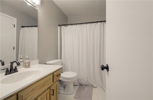 5916 Albervan Street, Shawnee, KS 66216