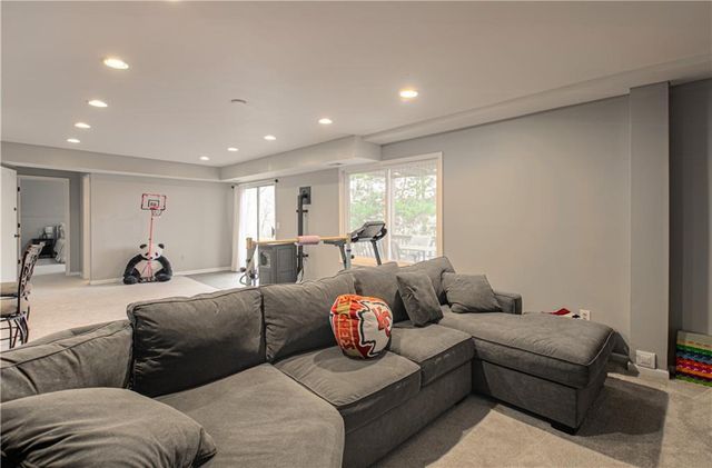 5916 Albervan Street, Shawnee, KS 66216