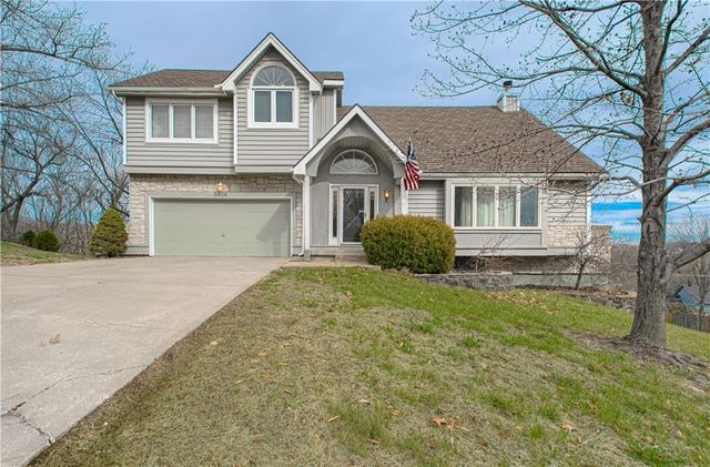 5916 Albervan Street, Shawnee, KS 66216