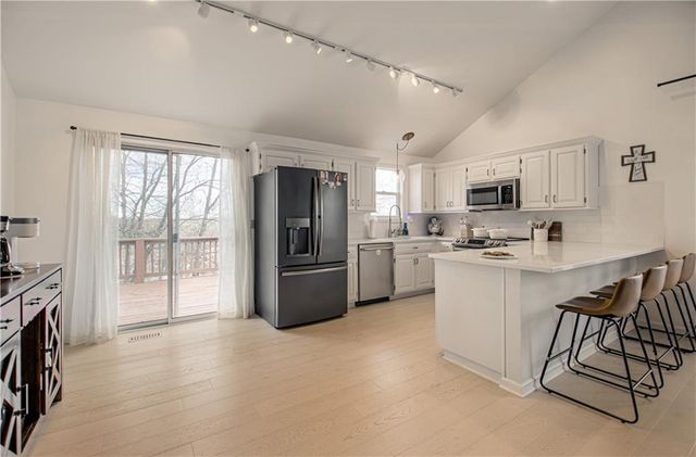 5916 Albervan Street, Shawnee, KS 66216