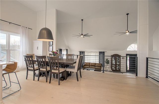 5916 Albervan Street, Shawnee, KS 66216