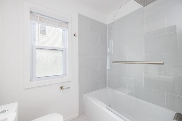 142 Cabot Road, Greece, NY 14626