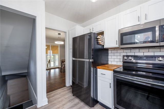 142 Cabot Road, Greece, NY 14626