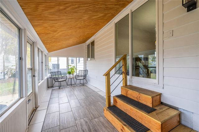 142 Cabot Road, Greece, NY 14626