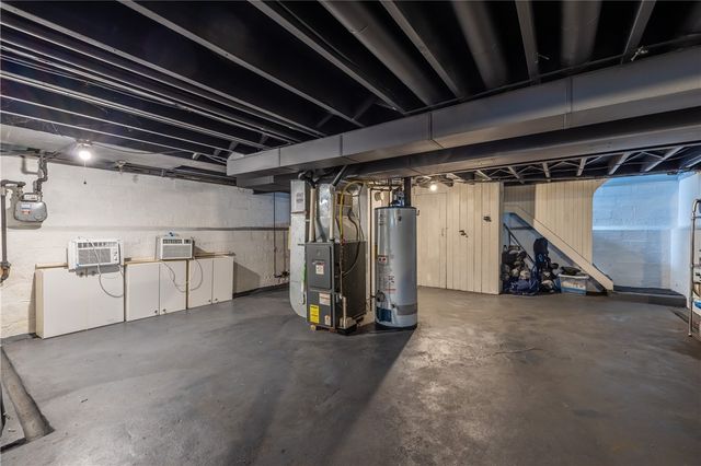 142 Cabot Road, Greece, NY 14626