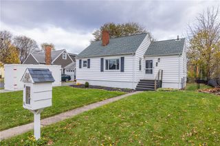 142 Cabot Road, Greece, NY 14626