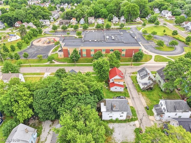 285 Sumner Court, Akron, OH 44311