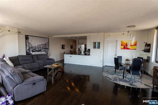 415 Newark Street 5A, Hoboken, NJ 07030