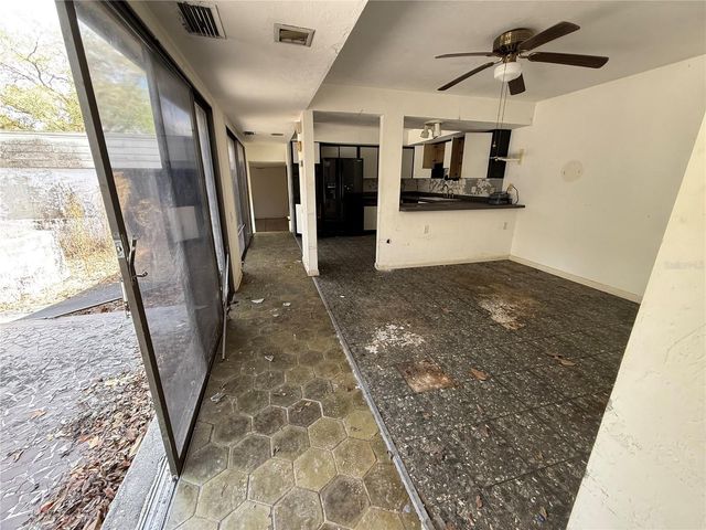 8802 NW 6TH PLACE, Gainesville, FL 32607