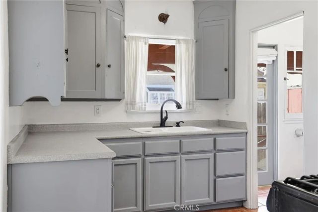 3209 Brockton Avenue, Riverside, CA 92501