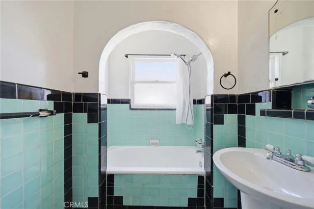 3209 Brockton Avenue, Riverside, CA 92501