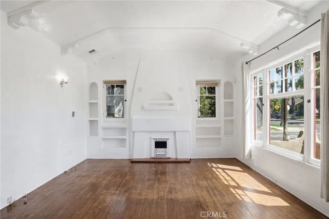3209 Brockton Avenue, Riverside, CA 92501
