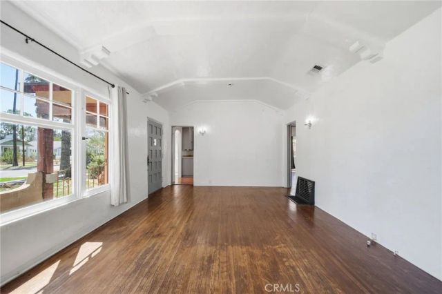3209 Brockton Avenue, Riverside, CA 92501
