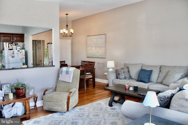 279 DIMARCO DR, Philadelphia, PA 19154