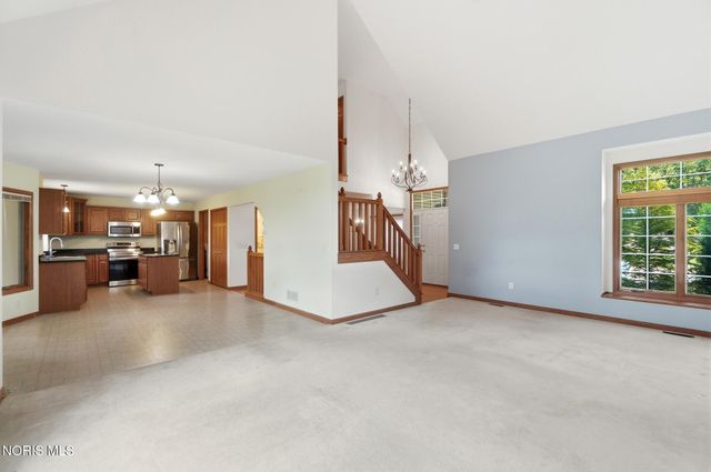 7223 Hunters Chase, Maumee, OH 43537