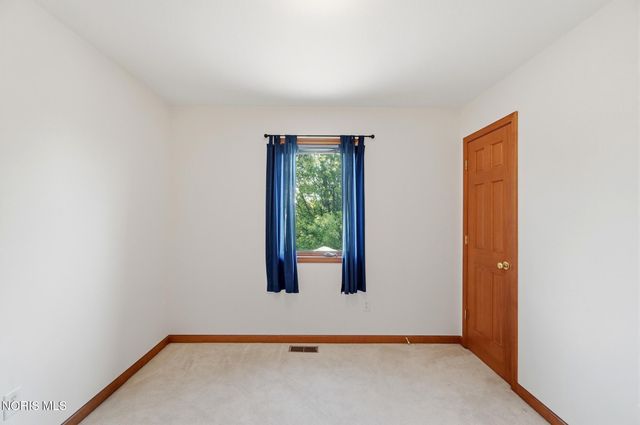 7223 Hunters Chase, Maumee, OH 43537