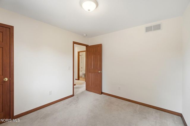 7223 Hunters Chase, Maumee, OH 43537