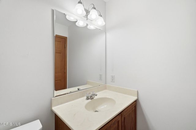 7223 Hunters Chase, Maumee, OH 43537