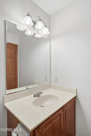 7223 Hunters Chase, Maumee, OH 43537