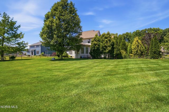 7223 Hunters Chase, Maumee, OH 43537