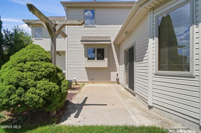 7223 Hunters Chase, Maumee, OH 43537