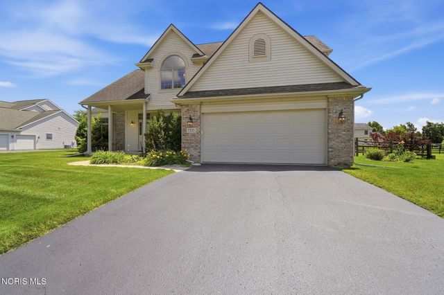 7223 Hunters Chase, Maumee, OH 43537