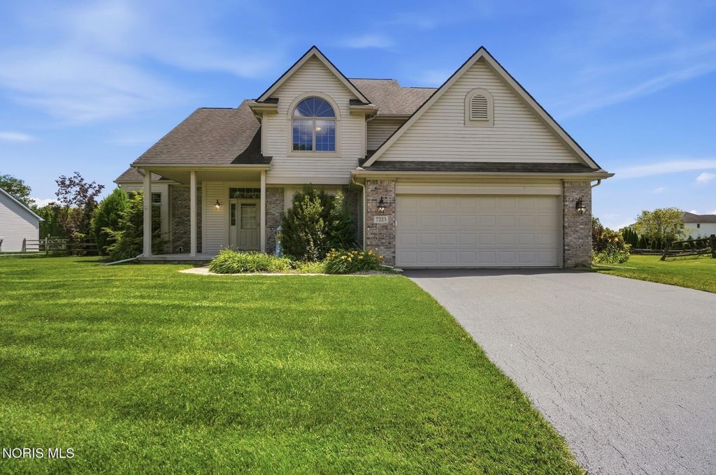 7223 Hunters Chase, Maumee, OH 43537