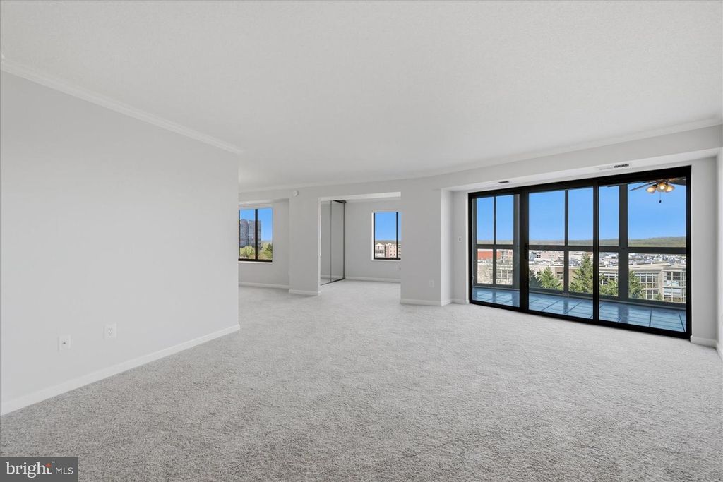 Image 16 of property listing at 19385 CYPRESS RIDGE TER #514, Leesburg, VA 20176