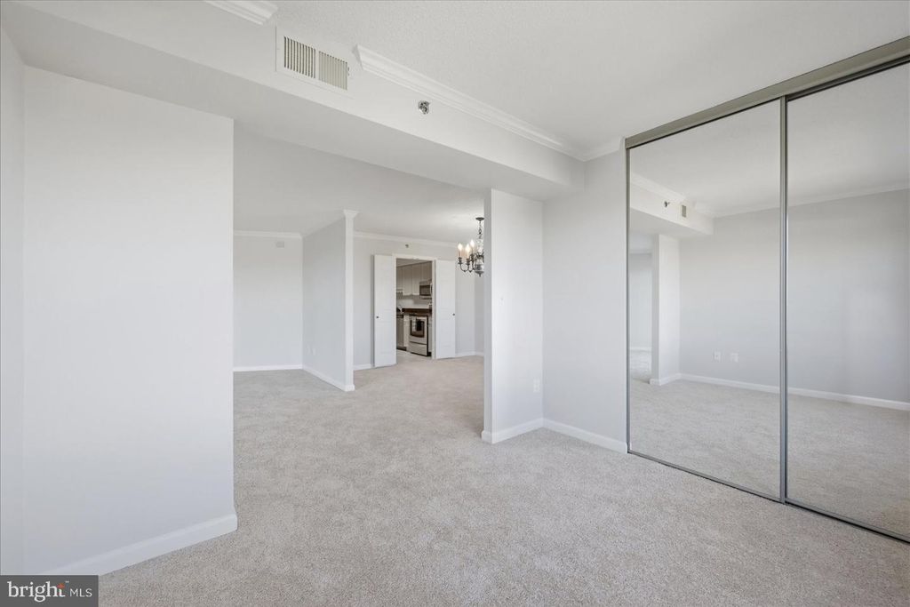 Image 19 of property listing at 19385 CYPRESS RIDGE TER #514, Leesburg, VA 20176
