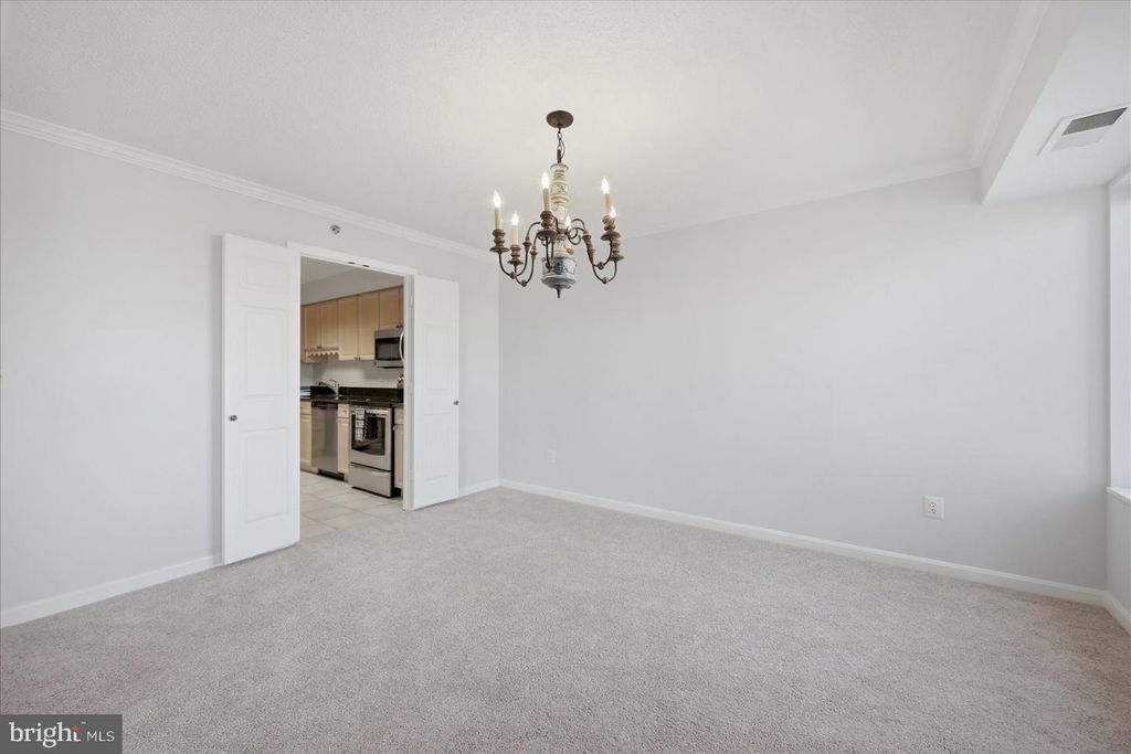 Image 30 of property listing at 19385 CYPRESS RIDGE TER #514, Leesburg, VA 20176
